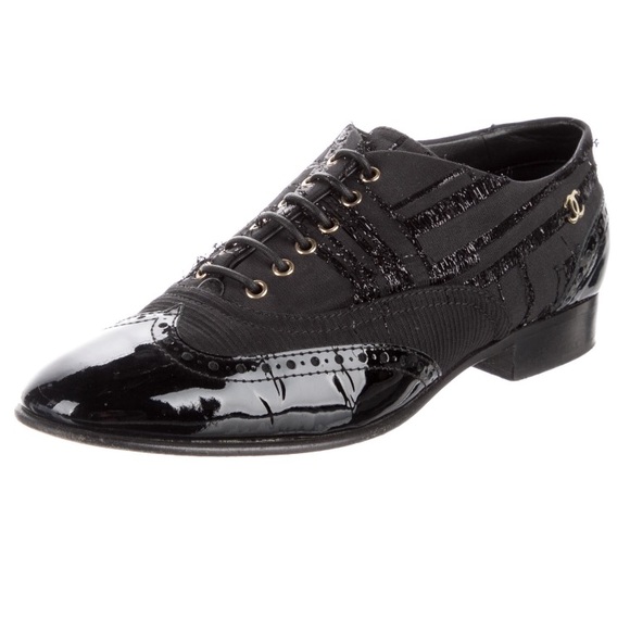 Chanel Distressed Tweed Detail Oxfords size 39 (runs small) - Picture 2 of 6